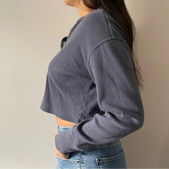 👚Wilfred Free by Aritzia  Dusty Blue Crop Top! Woman’s Size Small 👚 - Picture 2 of 11